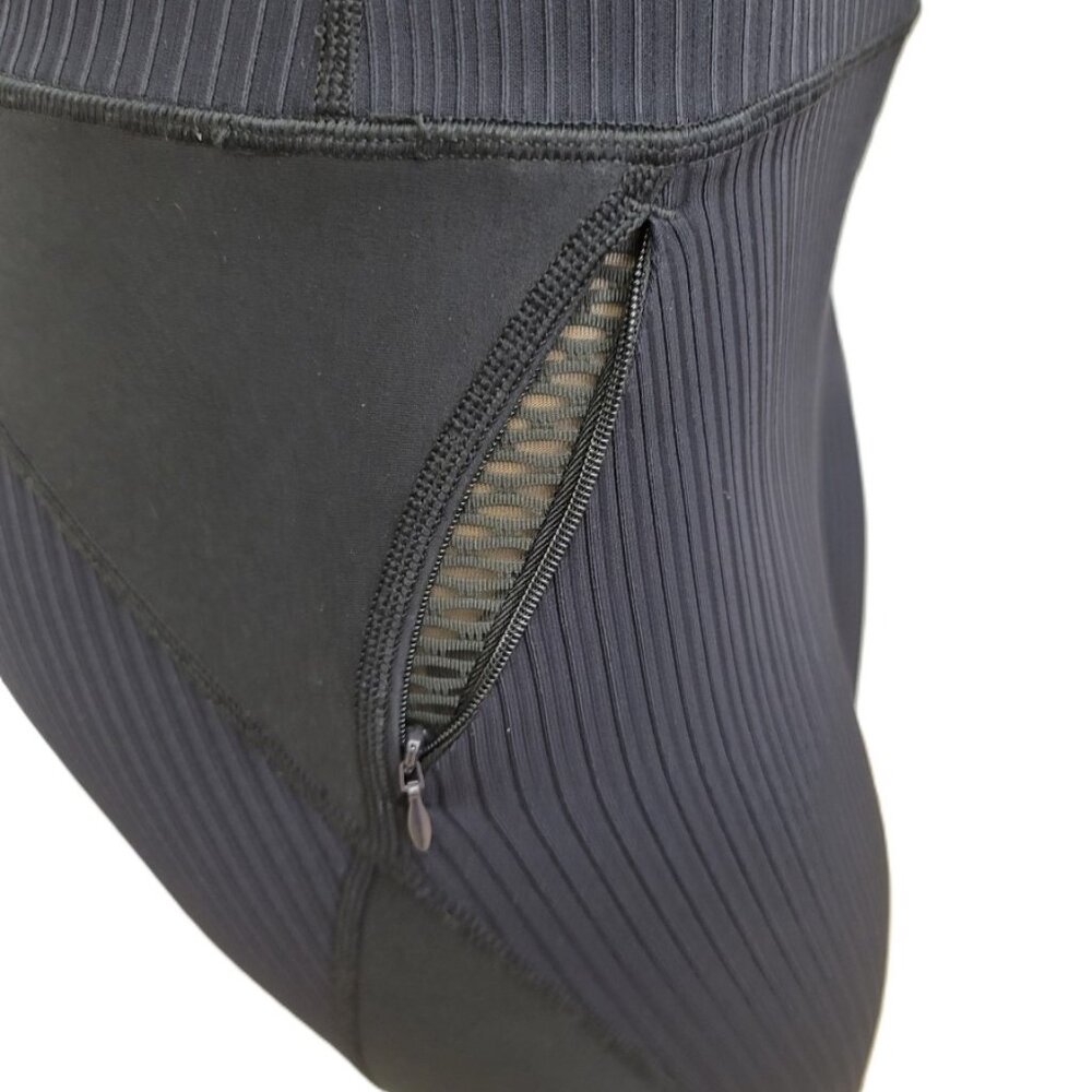 Women's Black Leggins with pockets on hips - Picture 4 of 6
